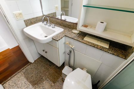 Apartamento para alugar com 140m², 3 quartos e 2 vagas Apartamento para alugar com 140m², 3 quartos e 2 vagasBanheiro da Suíte 2