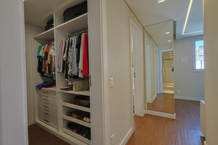 Apartamento à venda com 195m², 4 quartos e 5 vagasSuíte 1