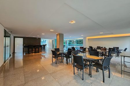 Apartamento à venda com 195m², 4 quartos e 5 vagasÁrea comum - Salão de festas