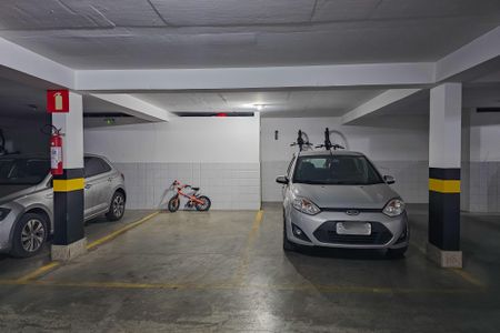 Apartamento à venda com 195m², 4 quartos e 5 vagasGaragem