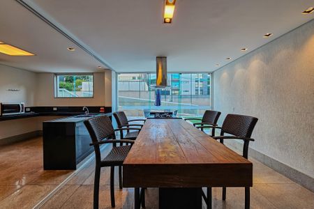 Apartamento à venda com 195m², 4 quartos e 5 vagasÁrea gourmet