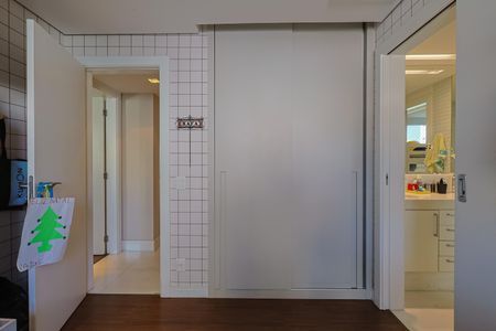 Apartamento à venda com 195m², 4 quartos e 5 vagasQuarto 1