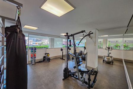 Apartamento à venda com 195m², 4 quartos e 5 vagasÁrea comum - Academia