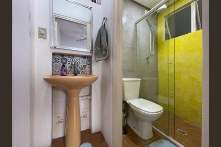 Casa à venda com 120m², 4 quartos e 2 vagas Casa à venda com 120m², 4 quartos e 2 vagasBanheiro