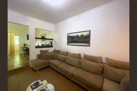 Sala de casa à venda com 4 quartos, 120m² em Conjunto Residencial José Bonifácio, São Paulo