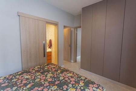 Suíte de apartamento à venda com 4 quartos, 150m² em Santo Antônio, Belo Horizonte