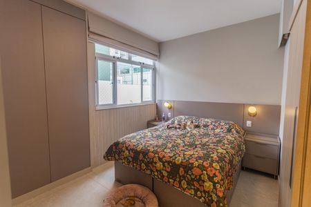 Apartamento à venda com 150m², 4 quartos e 2 vagasSuíte