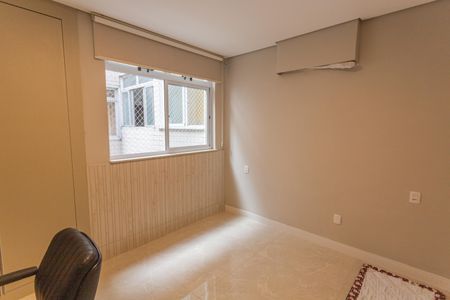Apartamento à venda com 150m², 4 quartos e 2 vagasQuarto 3