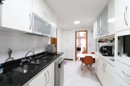Apartamento à venda com 147m², 3 quartos e 3 vagasCozinha
