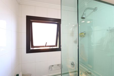 Apartamento à venda com 147m², 3 quartos e 3 vagasBanheiro da Suíte 1