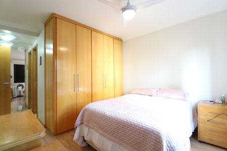 Apartamento à venda com 147m², 3 quartos e 3 vagasSuíte 1