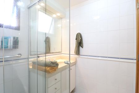 Apartamento à venda com 147m², 3 quartos e 3 vagasBanheiro da Suíte 2