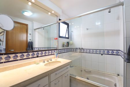 Apartamento à venda com 147m², 3 quartos e 3 vagasBanheiro da Suíte 3