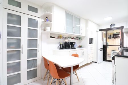 Apartamento à venda com 147m², 3 quartos e 3 vagasCozinha