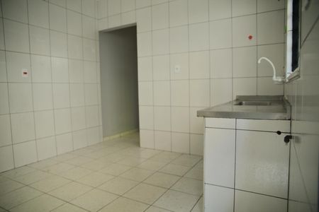 Casa para alugar com 115m², 2 quartos e 2 vagasCozinha 