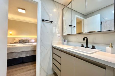 Apartamento à venda com 127m², 3 quartos e 3 vagas Apartamento à venda com 127m², 3 quartos e 3 vagasBanheiro da Suíte 1