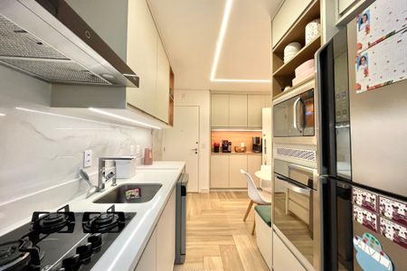 Apartamento à venda com 127m², 3 quartos e 3 vagas Apartamento à venda com 127m², 3 quartos e 3 vagasCozinha