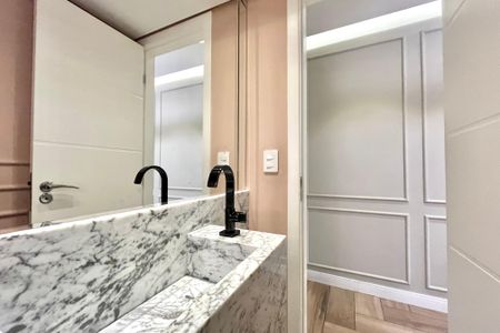 Apartamento à venda com 127m², 3 quartos e 3 vagas Apartamento à venda com 127m², 3 quartos e 3 vagasLavabo