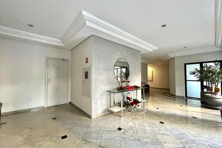 Apartamento à venda com 127m², 3 quartos e 3 vagas Apartamento à venda com 127m², 3 quartos e 3 vagasHall social