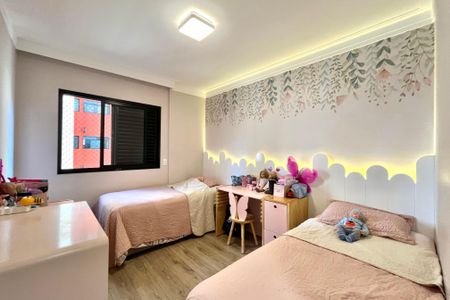 Apartamento à venda com 127m², 3 quartos e 3 vagas Apartamento à venda com 127m², 3 quartos e 3 vagasSuite 2