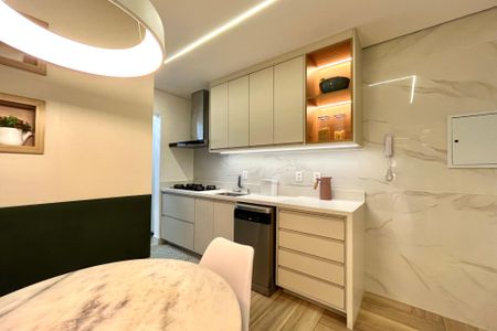 Apartamento à venda com 127m², 3 quartos e 3 vagas Apartamento à venda com 127m², 3 quartos e 3 vagasCozinha