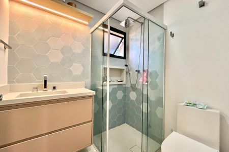 Apartamento à venda com 127m², 3 quartos e 3 vagas Apartamento à venda com 127m², 3 quartos e 3 vagasBanheiro da Suíte 2