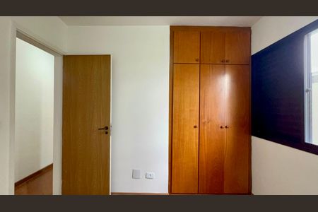 Apartamento para alugar com 68m², 2 quartos e 2 vagas Apartamento para alugar com 68m², 2 quartos e 2 vagasQuarto