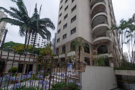 Apartamento à venda com 116m², 3 quartos e 2 vagas Apartamento à venda com 116m², 3 quartos e 2 vagasFachada