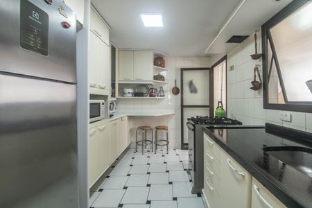 Apartamento à venda com 116m², 3 quartos e 2 vagas Apartamento à venda com 116m², 3 quartos e 2 vagasCozinha