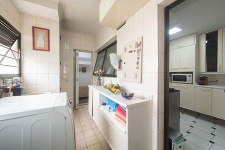 Apartamento à venda com 116m², 3 quartos e 2 vagas Apartamento à venda com 116m², 3 quartos e 2 vagasÁrea de Serviço