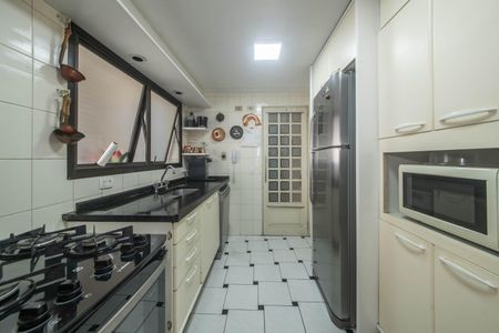 Apartamento à venda com 116m², 3 quartos e 2 vagas Apartamento à venda com 116m², 3 quartos e 2 vagasCozinha