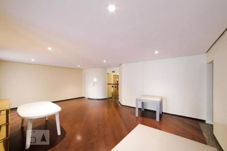 Apartamento à venda com 116m², 3 quartos e 2 vagas Apartamento à venda com 116m², 3 quartos e 2 vagasÁrea Comum