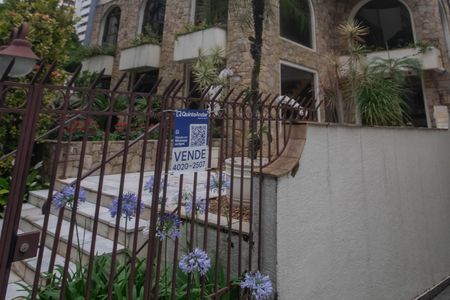 Apartamento à venda com 116m², 3 quartos e 2 vagas Apartamento à venda com 116m², 3 quartos e 2 vagasPlaquinha