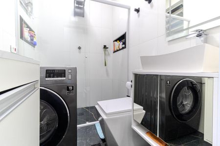 Banheiro de apartamento à venda com 1 quarto, 38m² em República, São Paulo