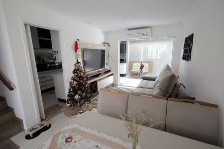 Sala de casa de condomínio à venda com 3 quartos, 120m² em Utinga, Santo André
