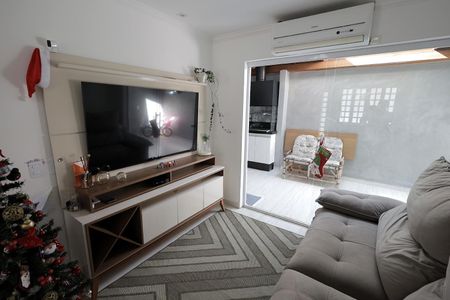 Sala de casa de condomínio à venda com 3 quartos, 120m² em Utinga, Santo André