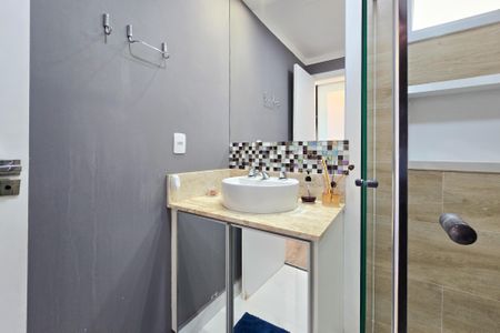 Apartamento à venda com 80m², 2 quartos e 1 vaga Apartamento à venda com 80m², 2 quartos e 1 vagaBanheiro - Suíte