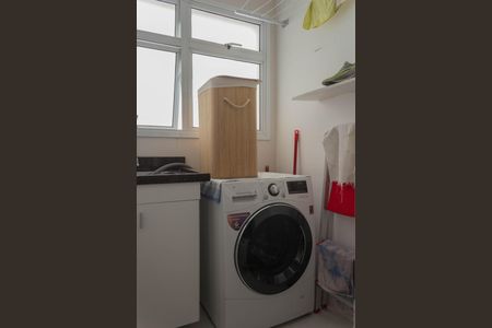 Apartamento à venda com 80m², 2 quartos e 1 vaga Apartamento à venda com 80m², 2 quartos e 1 vagaÁrea de Serviço