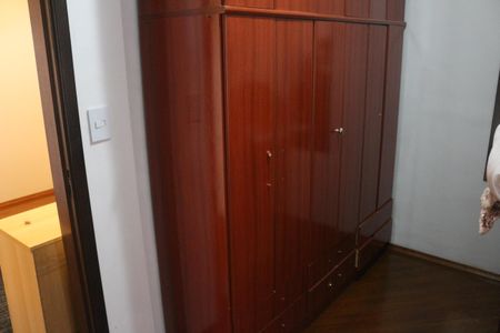 Casa à venda com 250m², 2 quartos e 2 vagasCloset da suíte 1