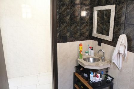 Casa à venda com 250m², 2 quartos e 2 vagasBanheiro