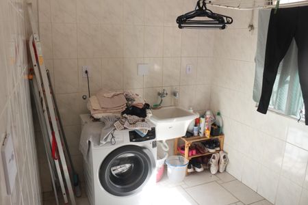 Casa à venda com 250m², 2 quartos e 2 vagasÁrea de Serviço