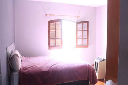 Casa à venda com 250m², 2 quartos e 2 vagasSuíte 2