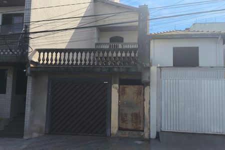 Casa à venda com 250m², 2 quartos e 2 vagasFachada