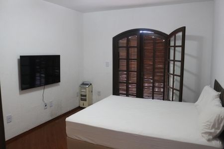 Casa à venda com 250m², 2 quartos e 2 vagasSuíte 1