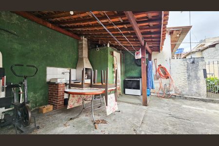 Casa para alugar com 85m², 3 quartos e 3 vagas Casa para alugar com 85m², 3 quartos e 3 vagasQuintal