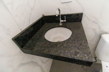 Apartamento à venda com 87m², 2 quartos e 2 vagasBanheiro da Suíte