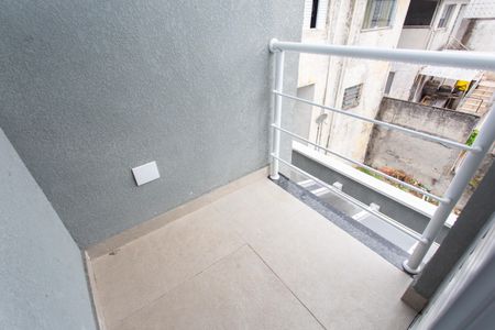 Casa à venda com 87m², 2 quartos e 2 vagas Casa à venda com 87m², 2 quartos e 2 vagasVaranda do Quarto