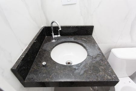 Casa à venda com 87m², 2 quartos e 2 vagas Casa à venda com 87m², 2 quartos e 2 vagasBanheiro da Suíte