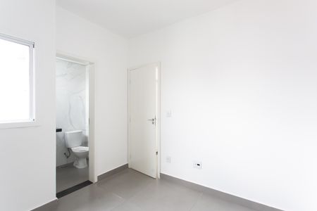 Casa à venda com 87m², 2 quartos e 2 vagas Casa à venda com 87m², 2 quartos e 2 vagasSuíte