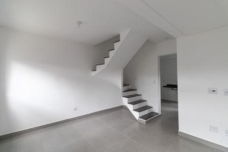 Casa de condomínio à venda com 87m², 2 quartos e 2 vagasSala